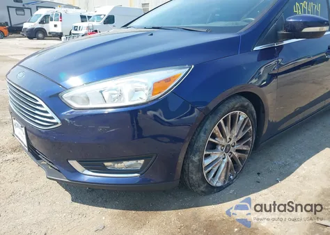 2016 Ford Focus Titanium из США, поврежденный, VIN 1FADP3J26GL382371
